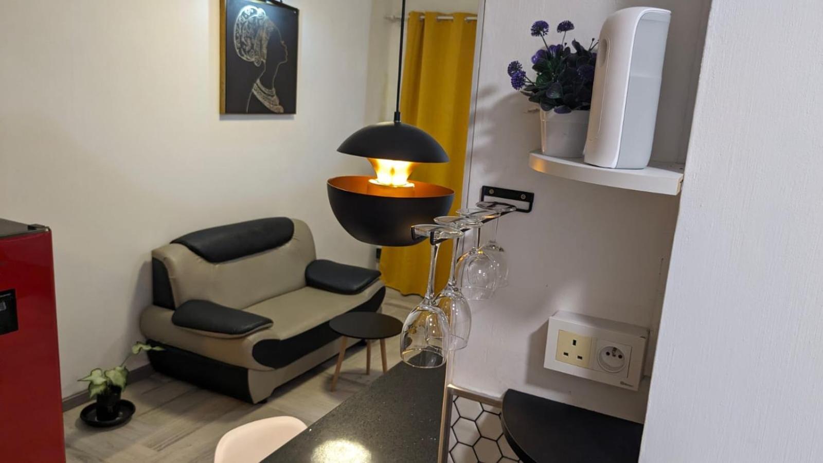 Happy House - Cosy Apartment With Private Pool And Walking Distance To Blue Bay Beach Eksteriør bilde