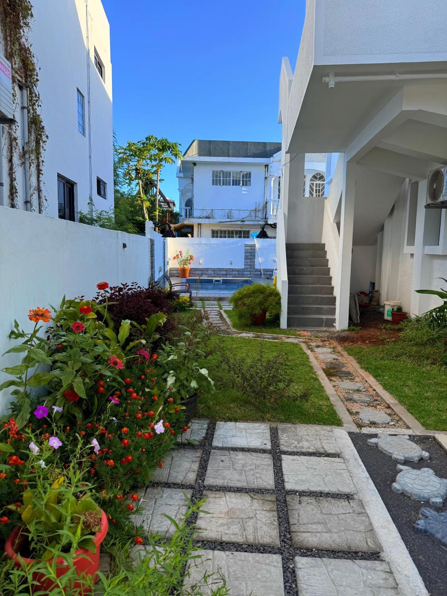 Happy House - Cosy Apartment With Private Pool And Walking Distance To Blue Bay Beach Eksteriør bilde